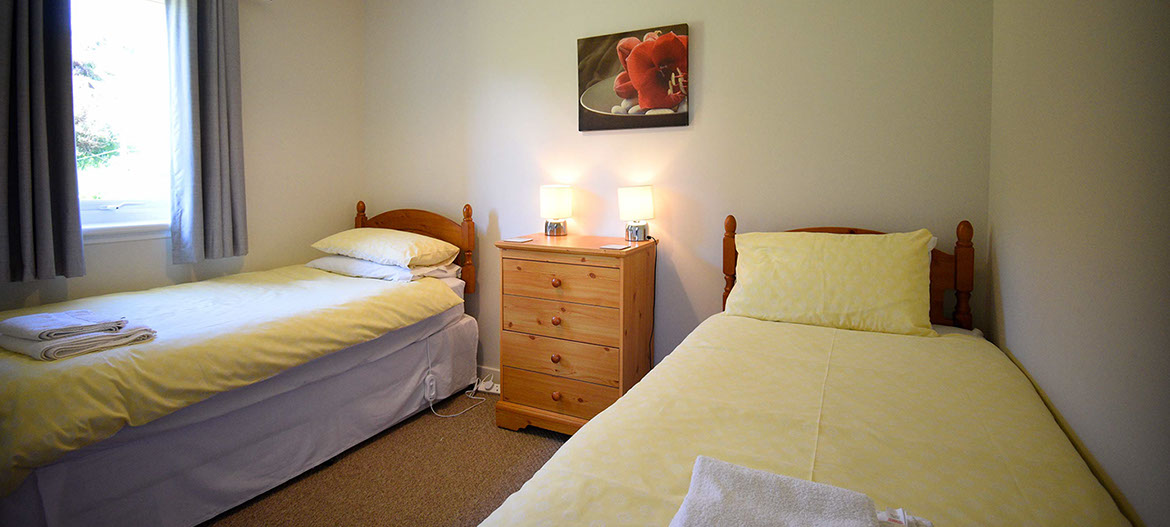 Anmara self catering accommodation contains comfortable twin beds with all bedding and linen provided