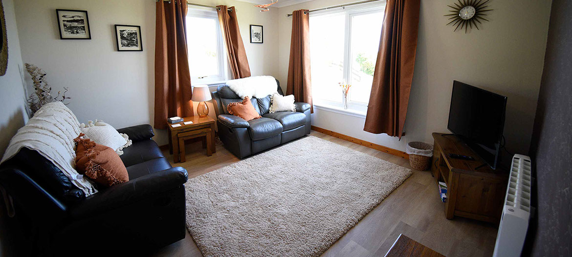 Stay in total comfort in Kenmore self catering accommodation in Staffin living room