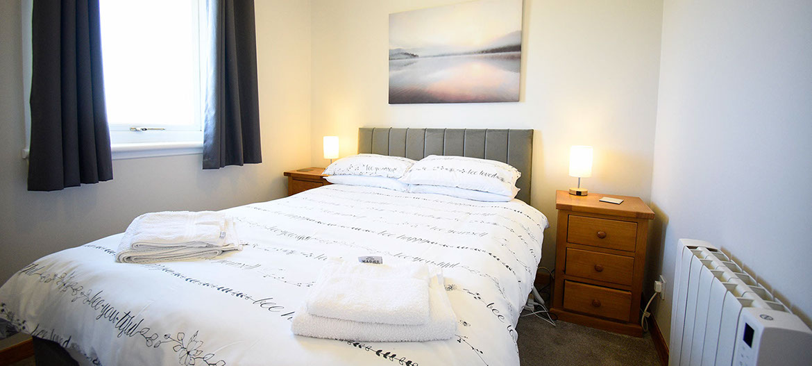 Kenmore Bed and Breakfast contains a double bed self catering near Staffin on the Isle of Skye