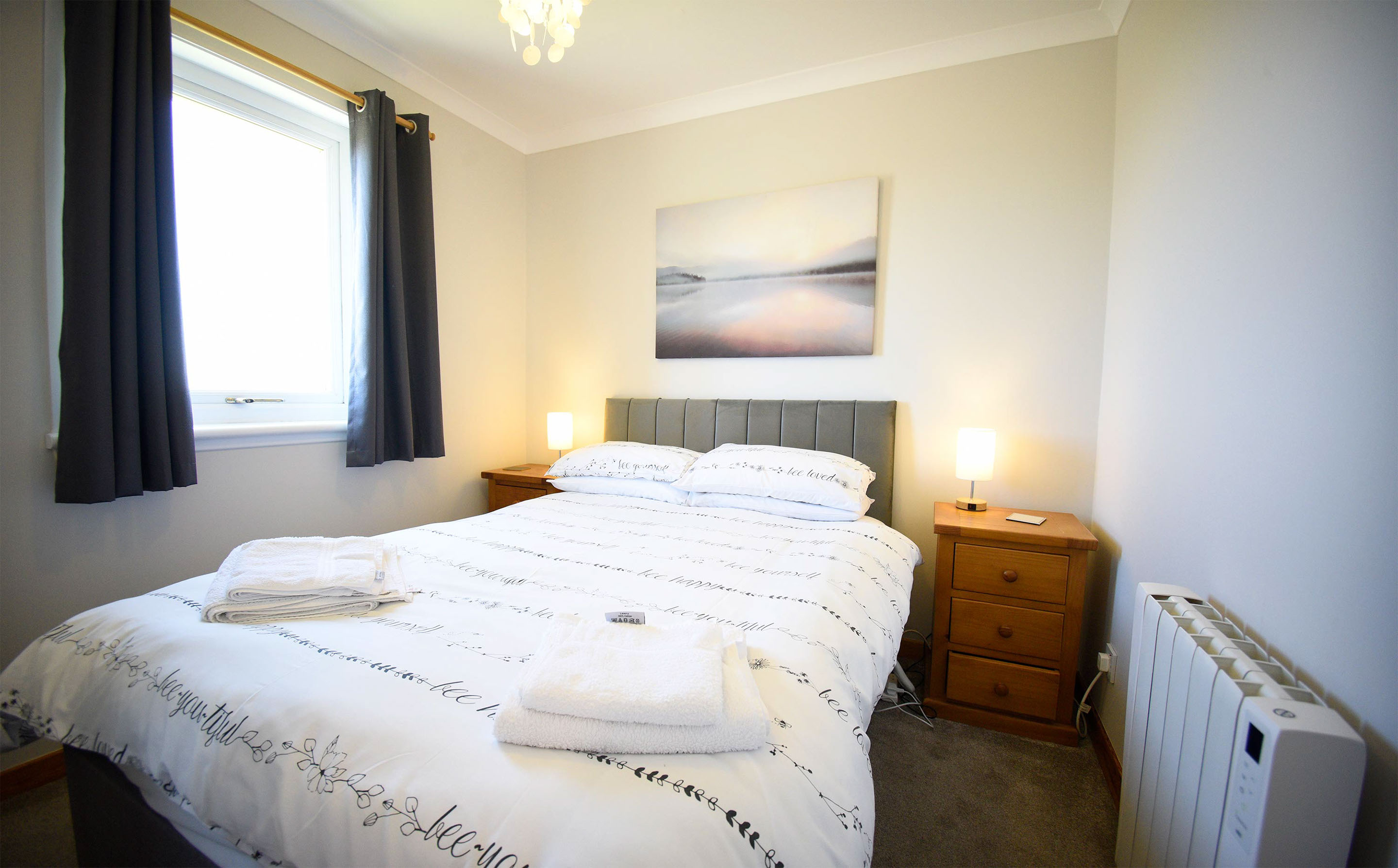 Half of Three is an modern self catering accommodation with en suite bathroom with powerful shower in Glenhinnisdal