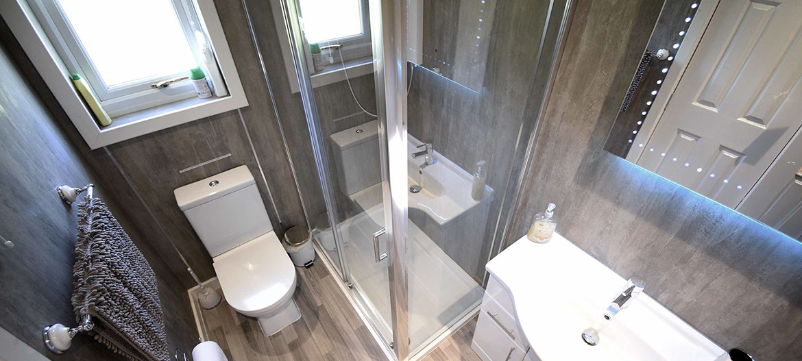 Kenmore Cottage self catering cottage contains a shower room