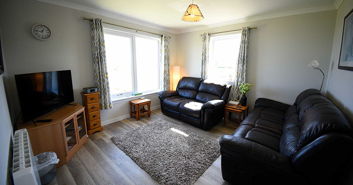 Stay in total comfort at anmara self catering accommodation near Staffin on the Isle of Skye with sea views