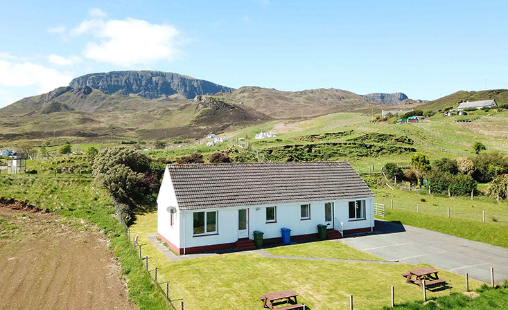 Kenmore Cottage self catering accommodation is nestled below the Quiraing Mountains