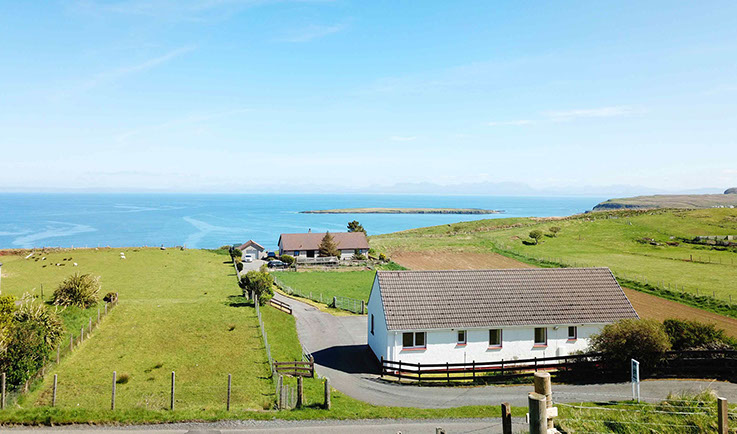 Gairloch View is a self catering and bed and breakfast accommodation near Staffin on the Isle of Skye