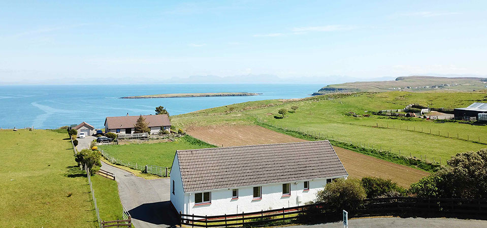 Anmara self catering accommodation is located near Staffin on the Isle of Skye with great sea views